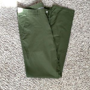 Men’s green pants